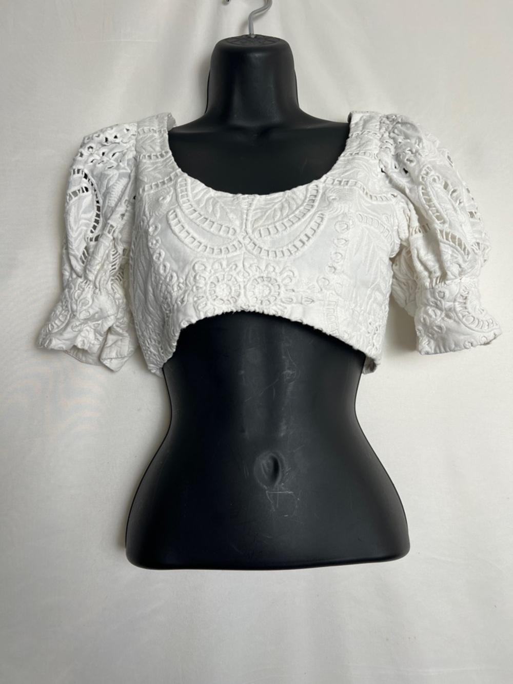 Thurley White Embroidered Puff-Sleeve Cropped Top
